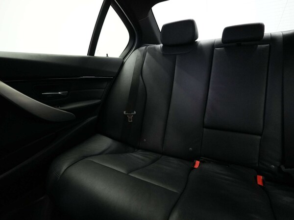 Used BMW 3 Series 2017 for sale - 76278402: Photo 28