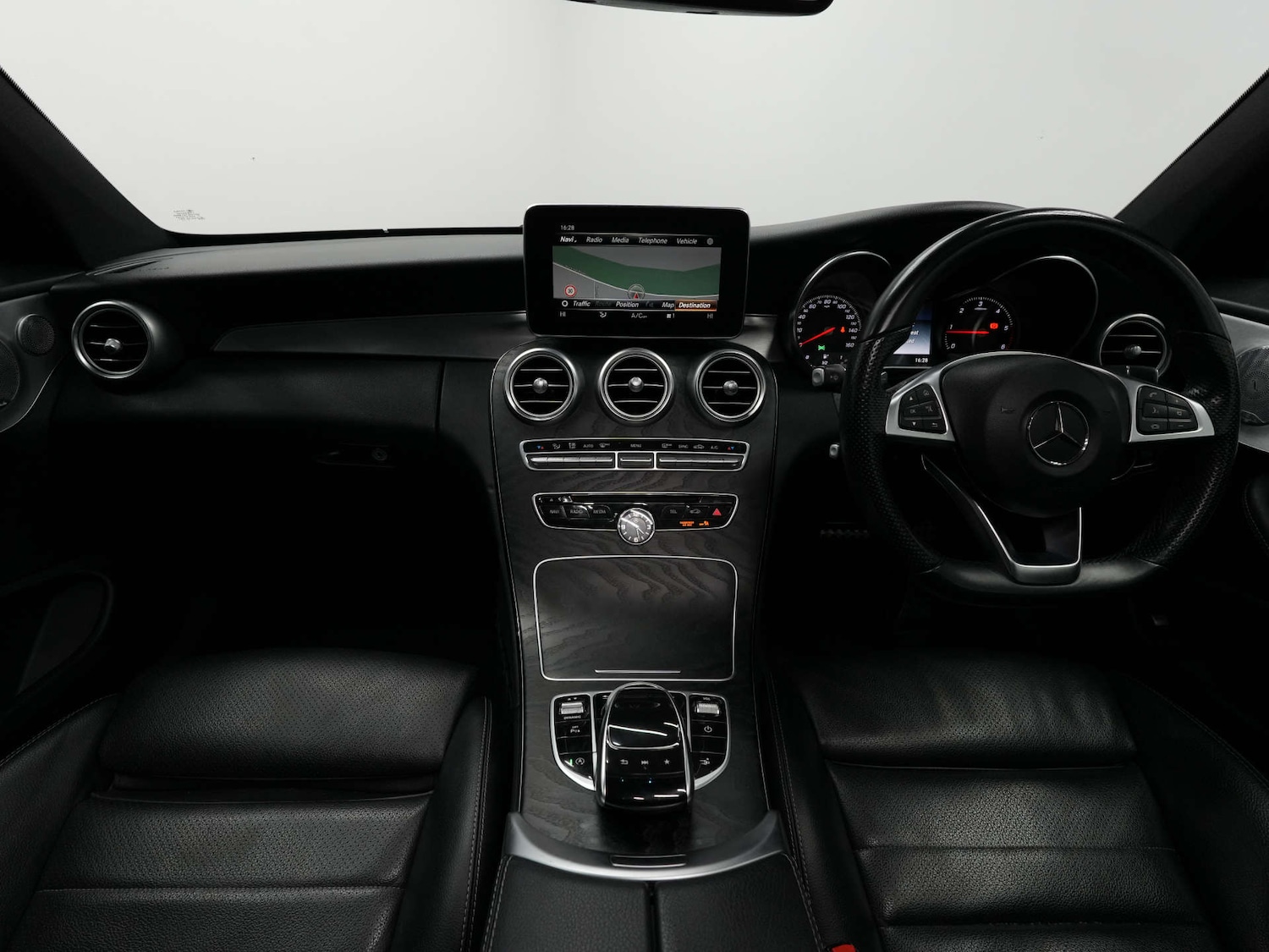 Used Mercedes-Benz C Class 2018 for sale - 76629588: Photo 14