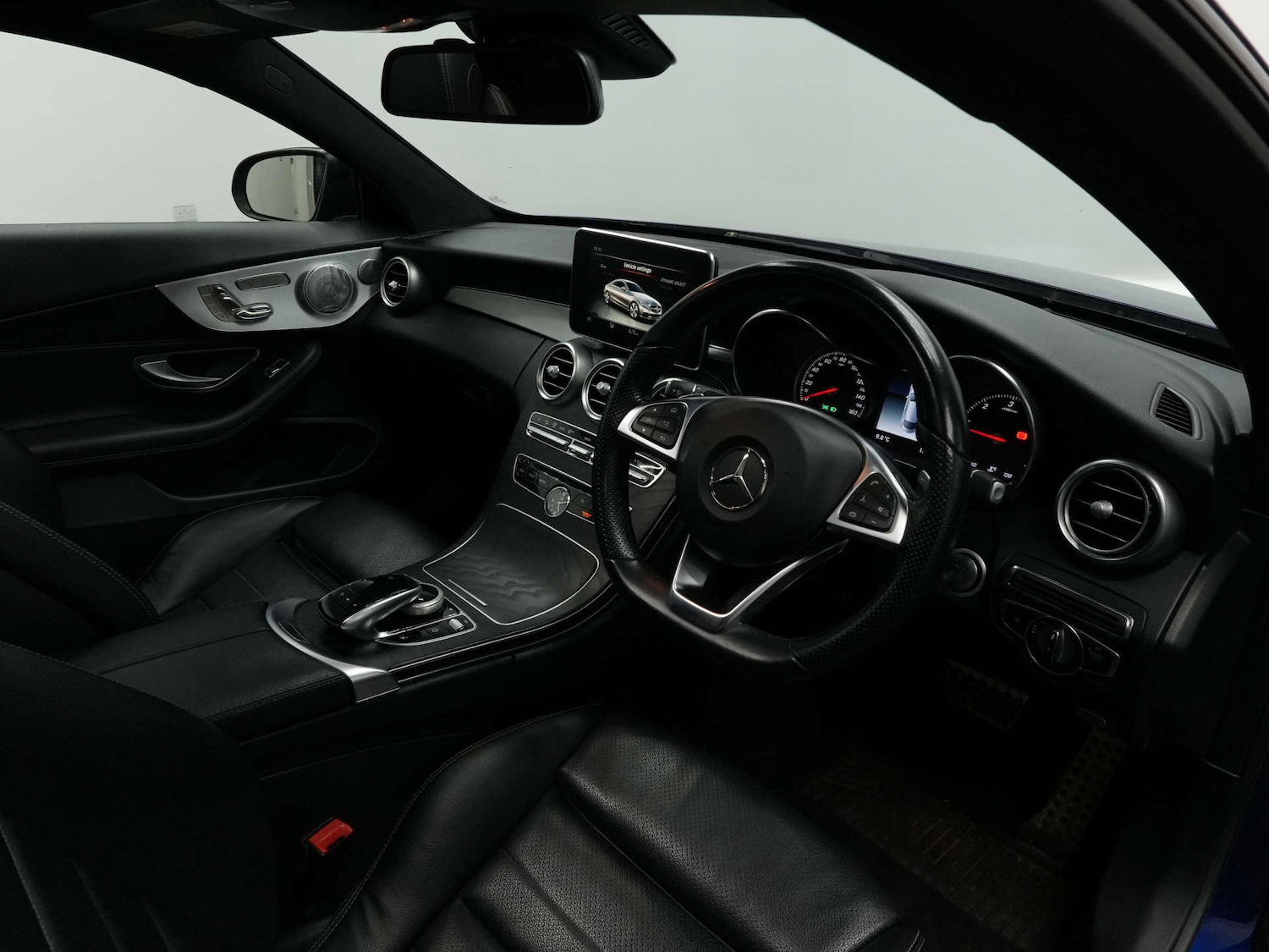 Used Mercedes-Benz C Class 2018 for sale - 76629588: Photo 3