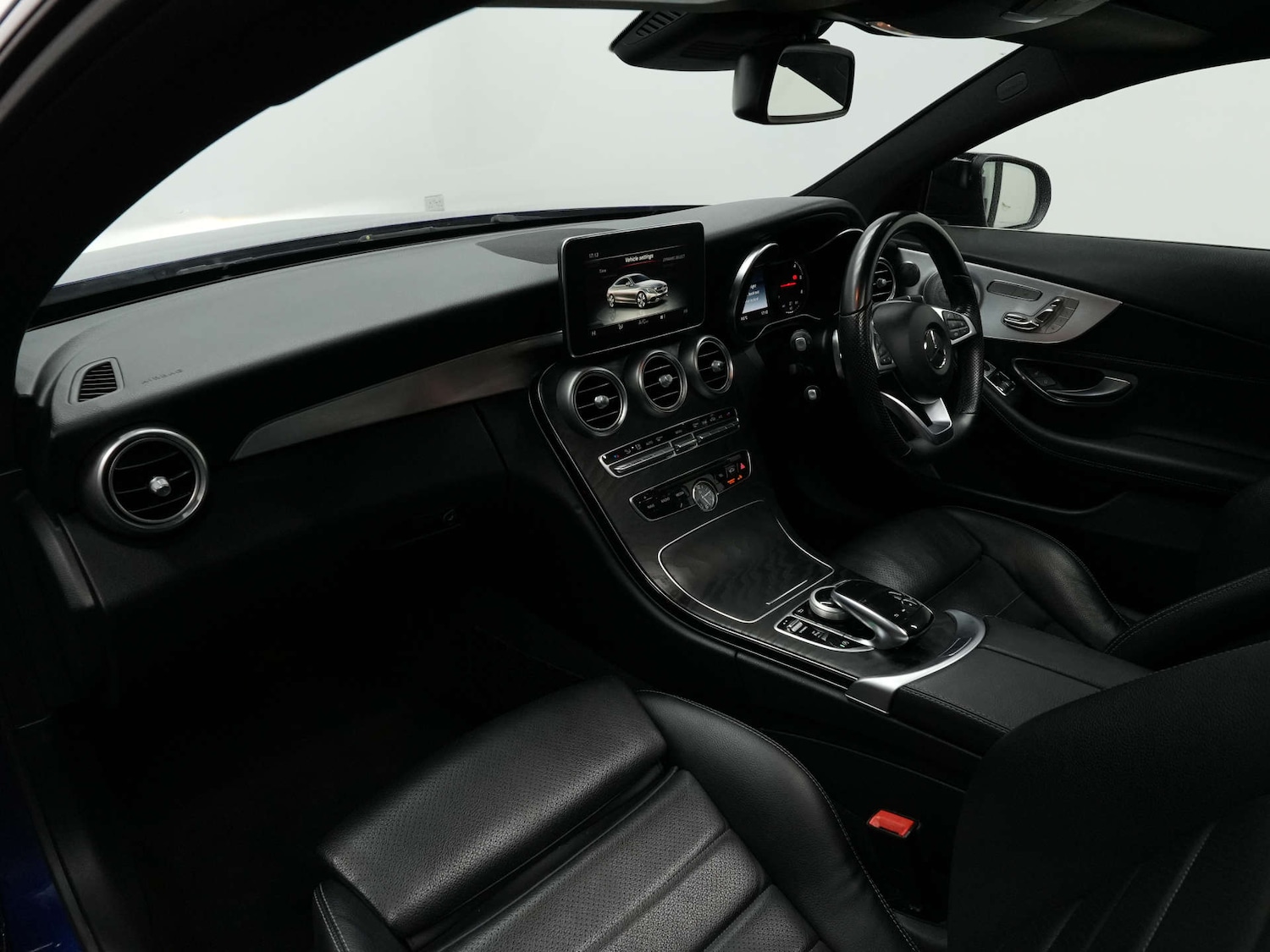 Used Mercedes-Benz C Class 2018 for sale - 76629588: Photo 4