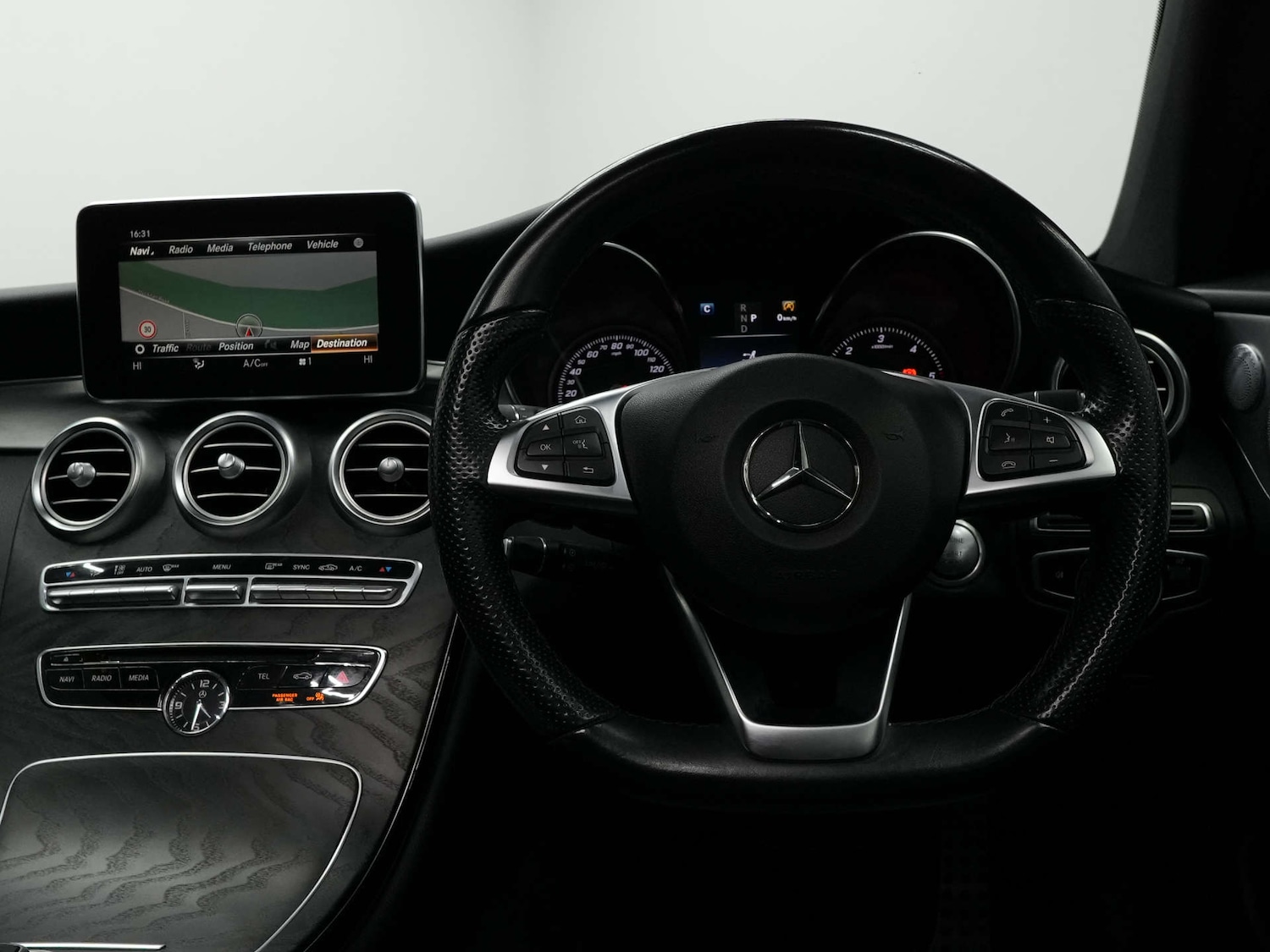 Used Mercedes-Benz C Class 2018 for sale - 76629588: Photo 55