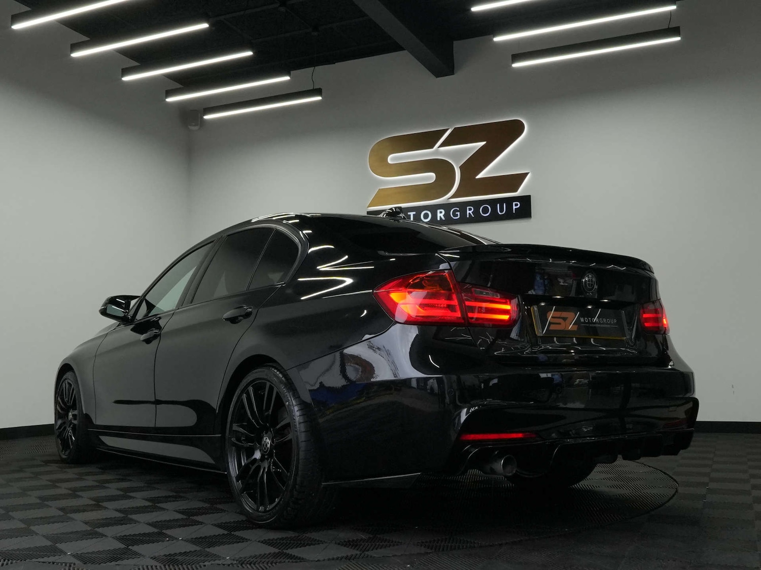 Used BMW 3 Series 2012 for sale - 76629509: Photo 2