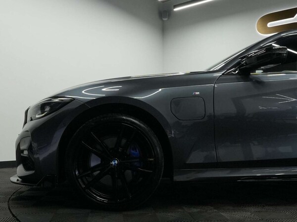Used BMW 3 Series 2021 for sale - 76278443: Photo 32