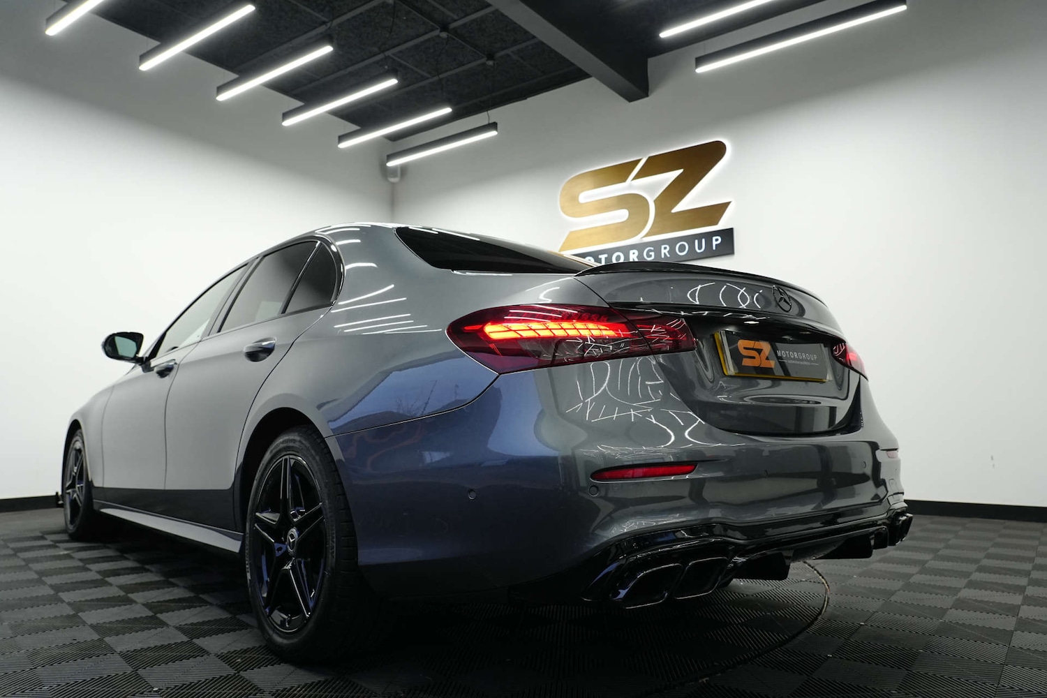 Used Mercedes-Benz E Class 2021 for sale - 77073370: Photo 1