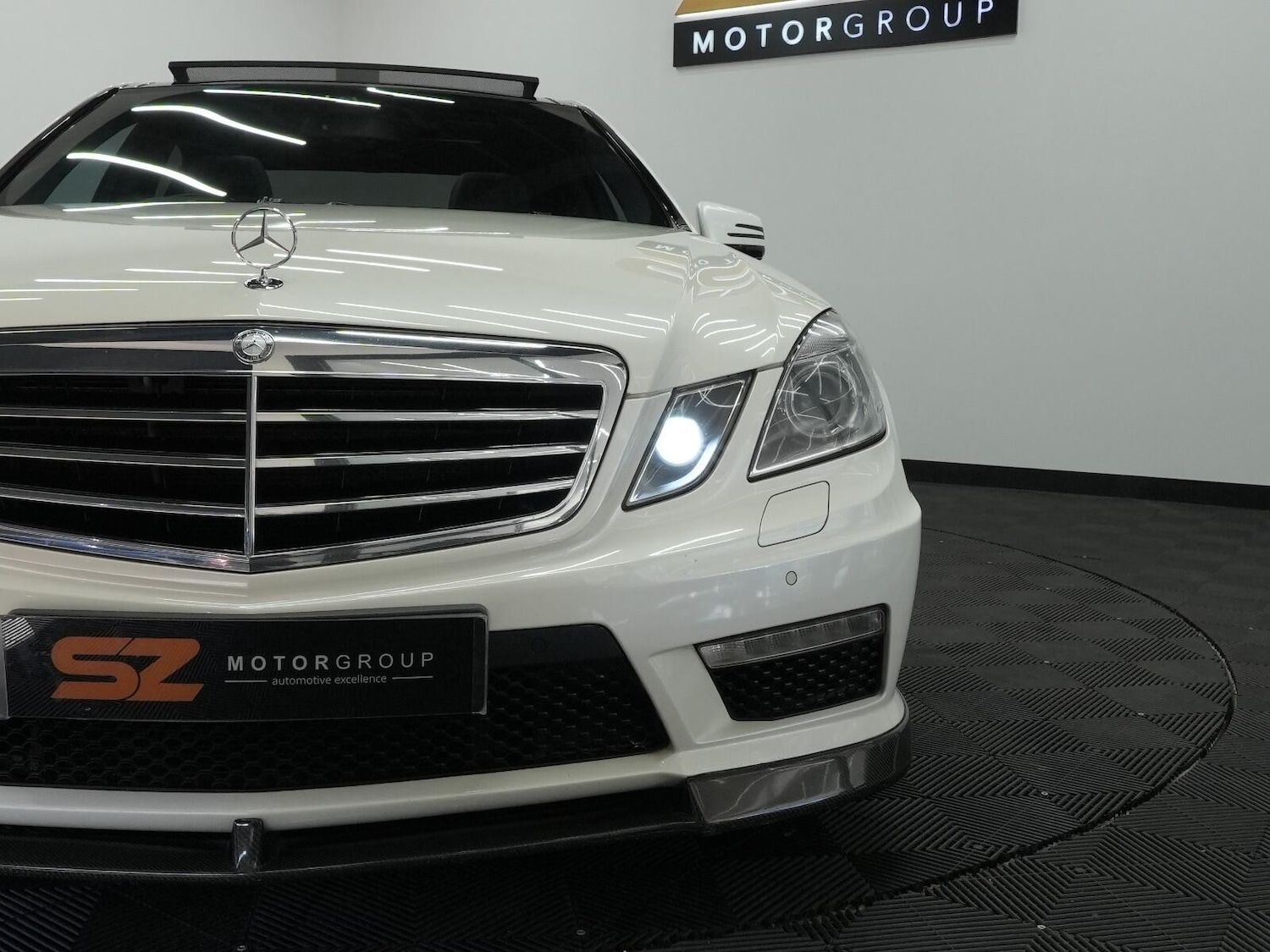 Used Mercedes-Benz E-Class 2011 for sale - 76042459: Photo 10