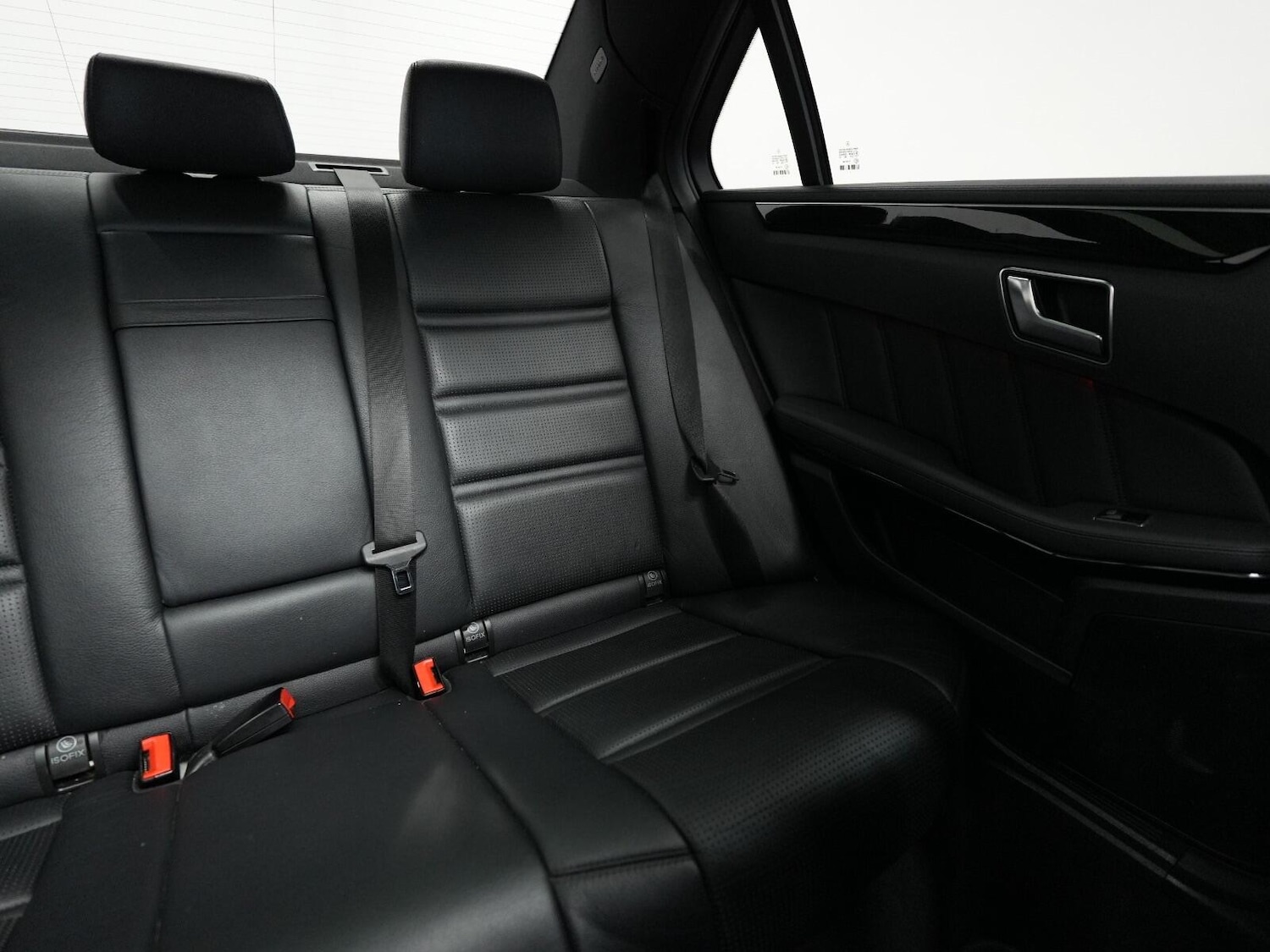 Used Mercedes-Benz E-Class 2011 for sale - 76042459: Photo 27