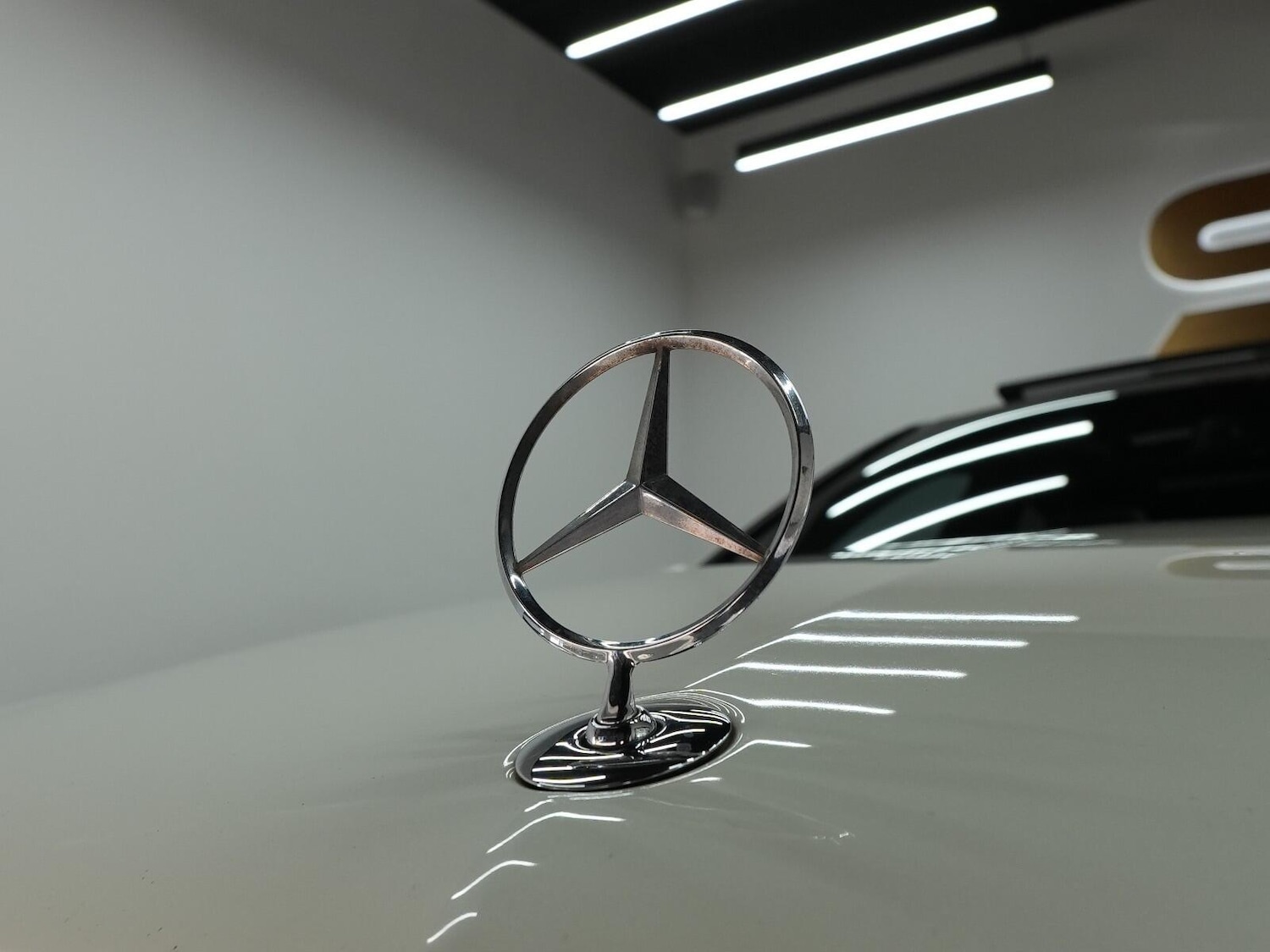 Used Mercedes-Benz E-Class 2011 for sale - 76042459: Photo 30
