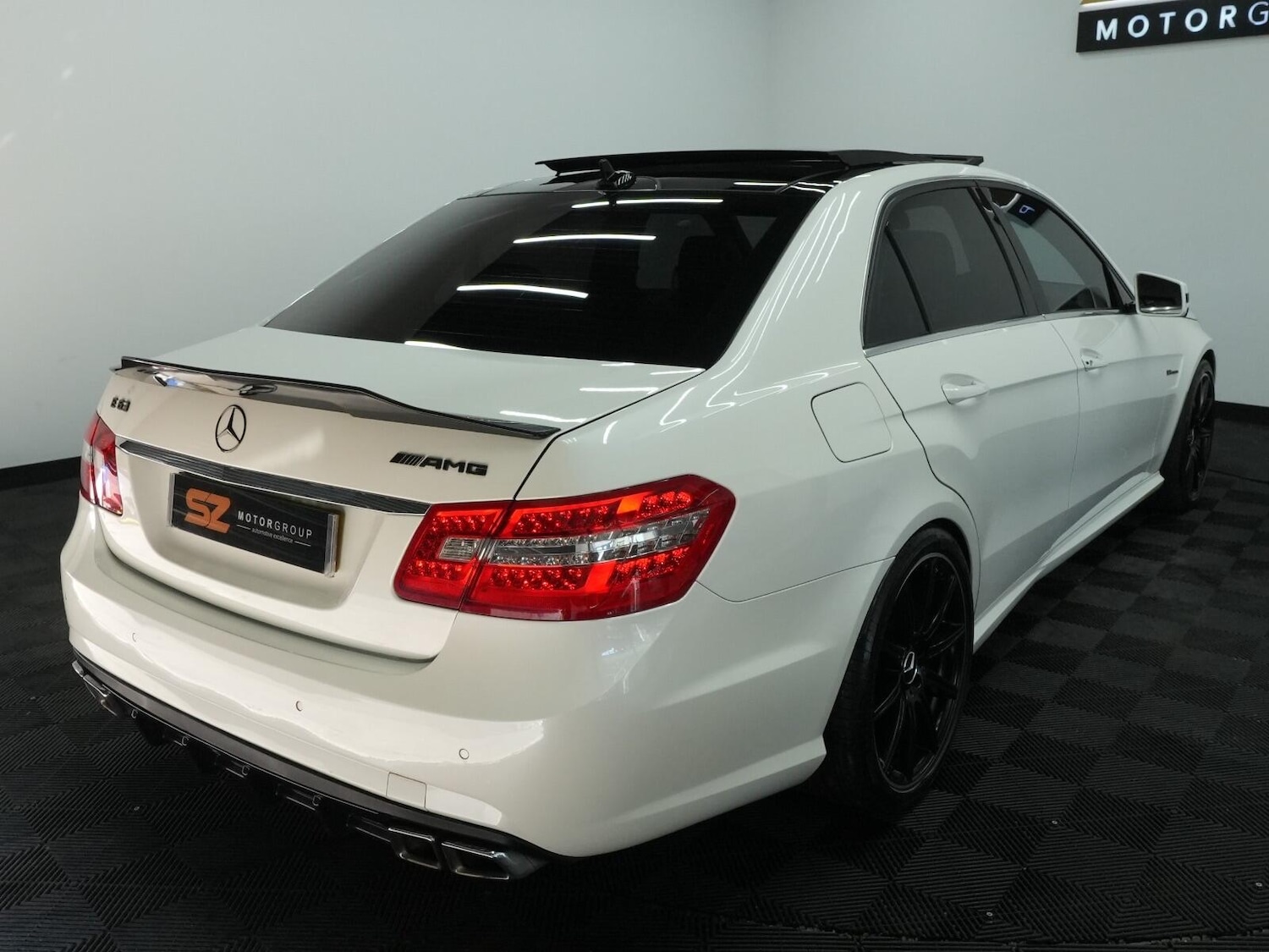 Used Mercedes-Benz E-Class 2011 for sale - 76042459: Photo 33