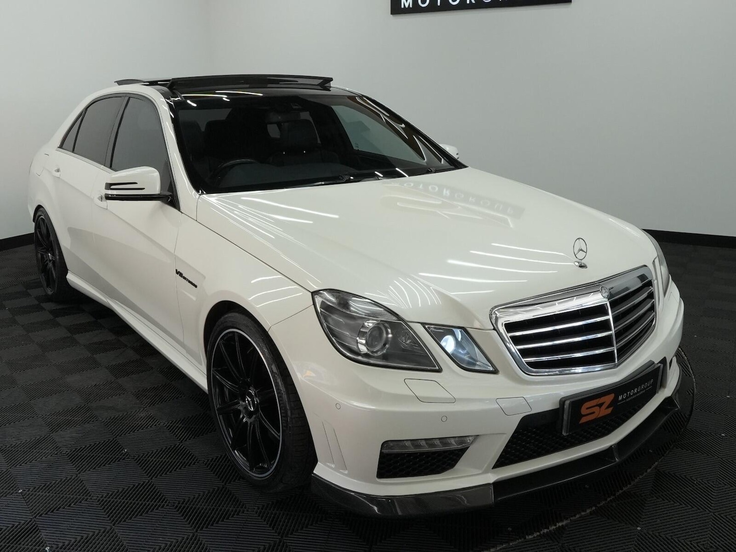 Used Mercedes-Benz E-Class 2011 for sale - 76042459: Photo 36