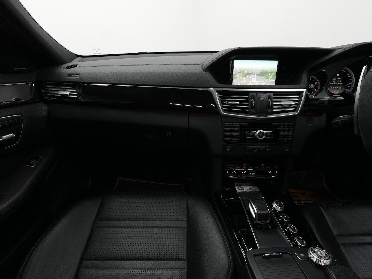 Used Mercedes-Benz E-Class 2011 for sale - 76042459: Photo 43