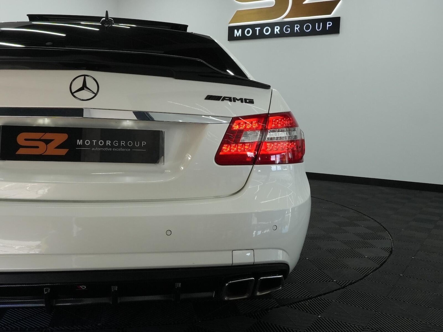 Used Mercedes-Benz E-Class 2011 for sale - 76042459: Photo 52