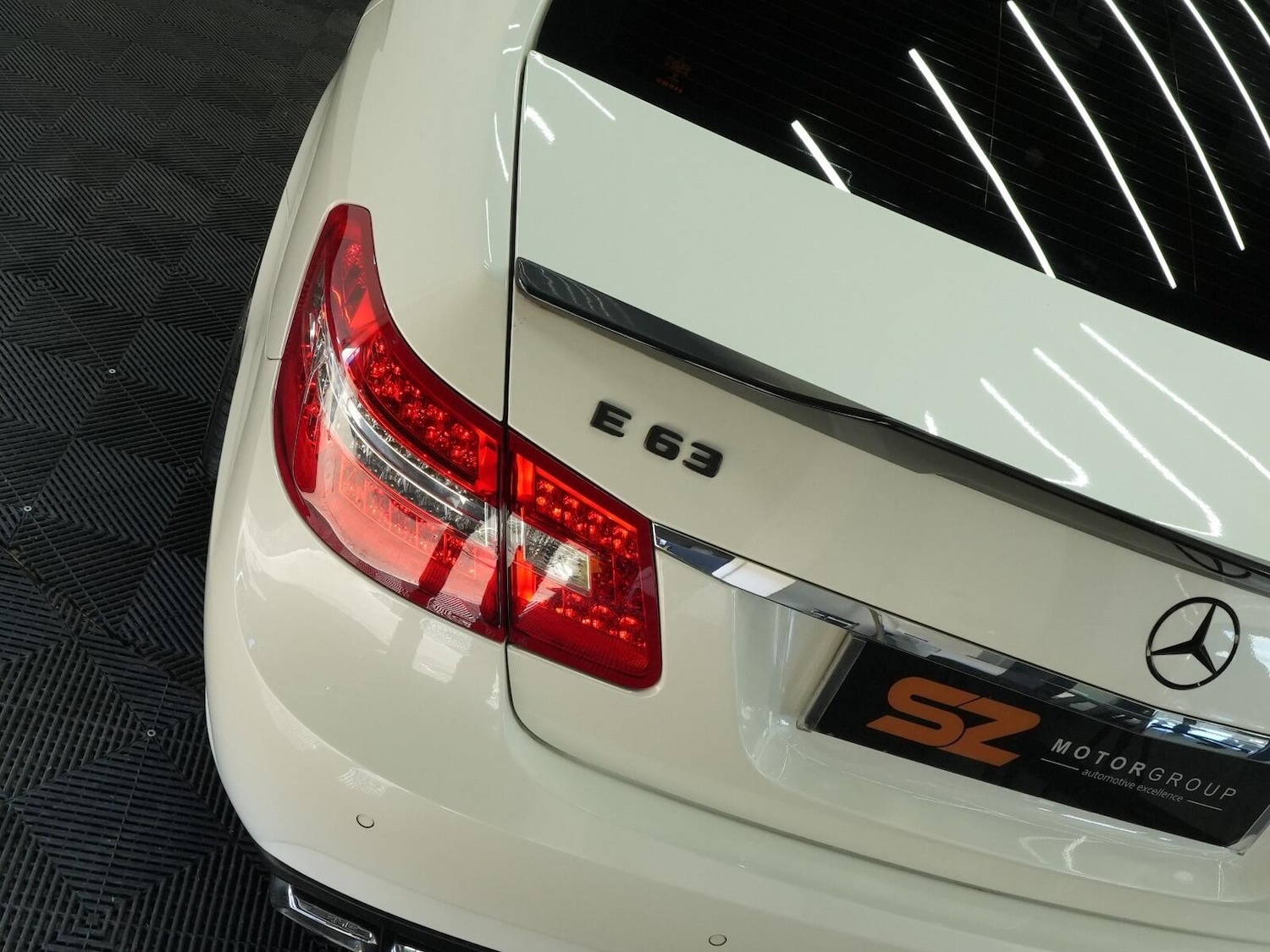 Used Mercedes-Benz E-Class 2011 for sale - 76042459: Photo 53