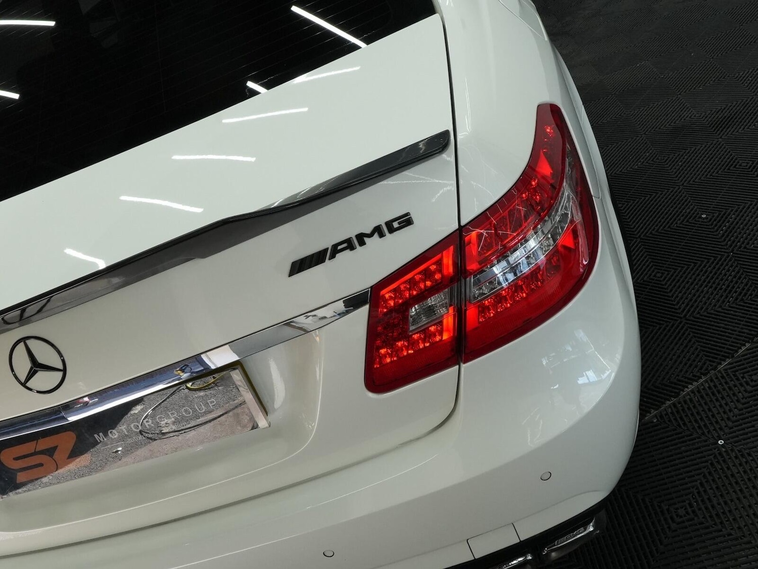 Used Mercedes-Benz E-Class 2011 for sale - 76042459: Photo 54