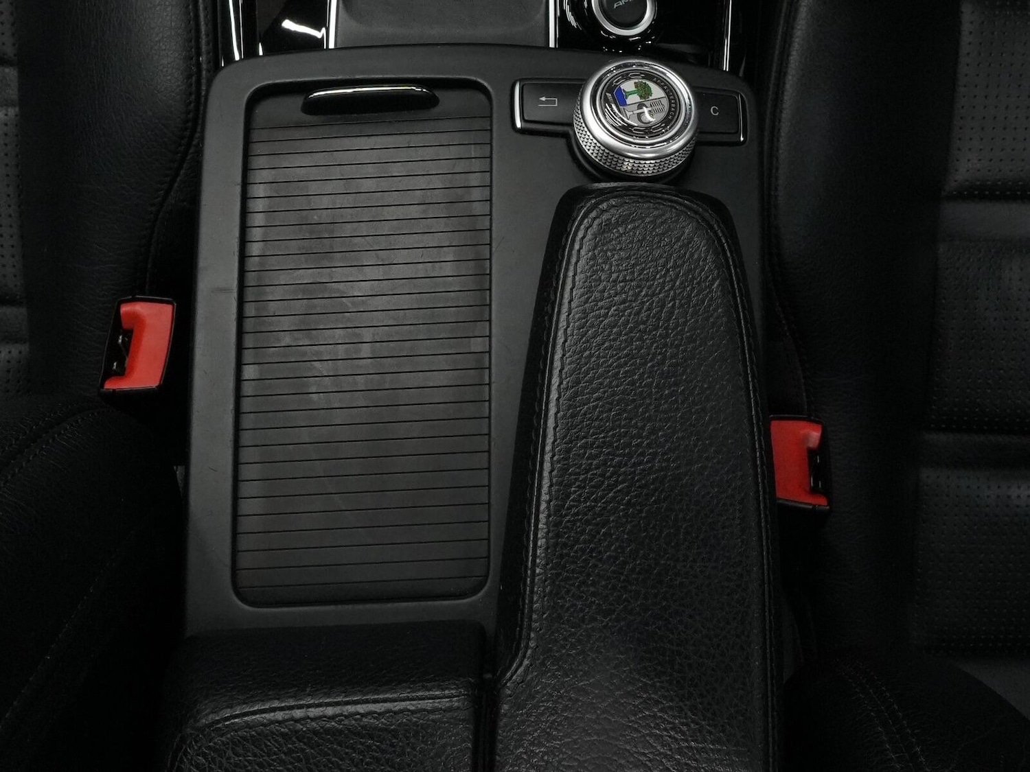 Used Mercedes-Benz E-Class 2011 for sale - 76042459: Photo 66