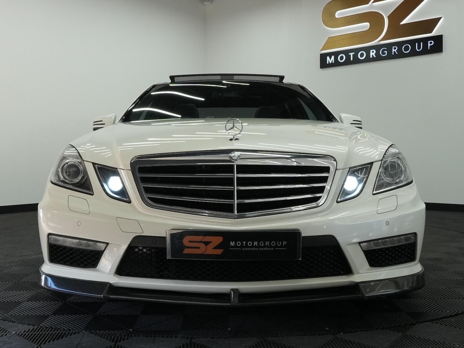Used Mercedes-Benz E-Class 2011 for sale - 76042459: Photo 8