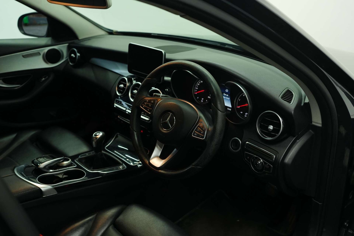 Used Mercedes-Benz C Class 2016 for sale - 76861626: Photo 11