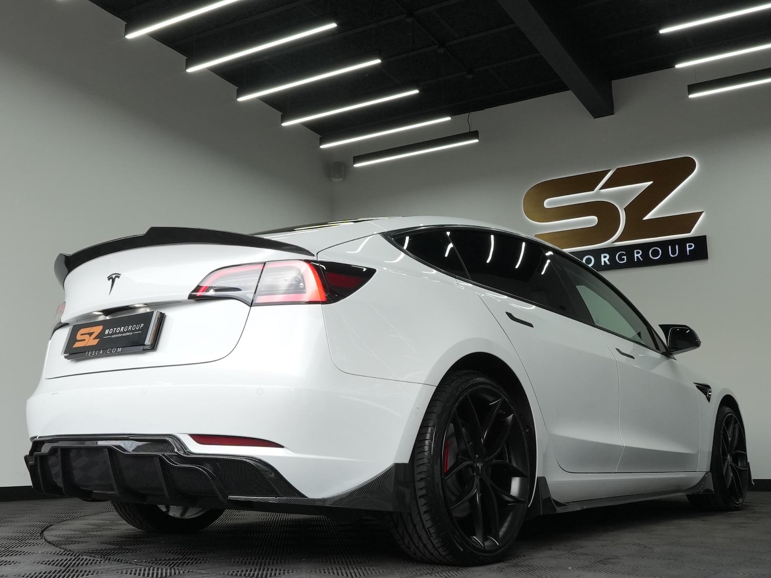 Used Tesla Model 3 2019 for sale - 76189703: Photo 4