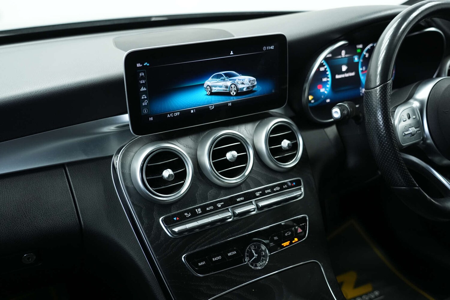 Used Mercedes-Benz C Class 2019 for sale - 78143869: Photo 42