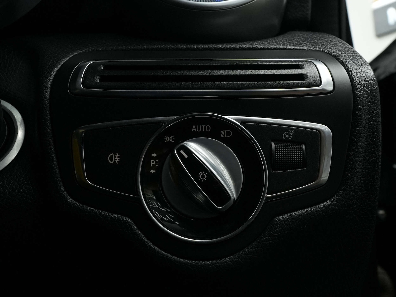 Used Mercedes-Benz C Class 2014 for sale - 76427135: Photo 69