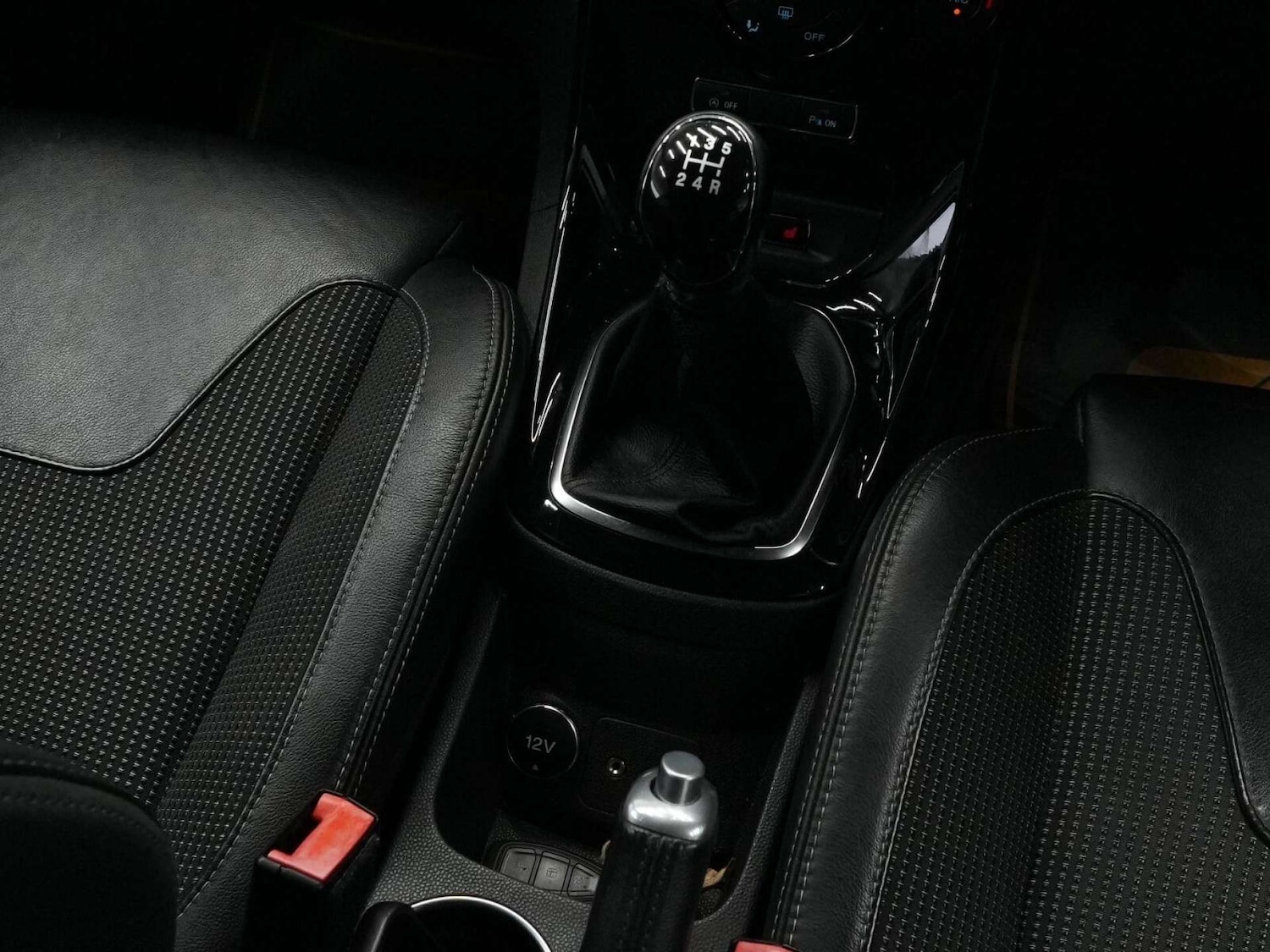 Used Ford Fiesta 2015 for sale - 76278452: Photo 21