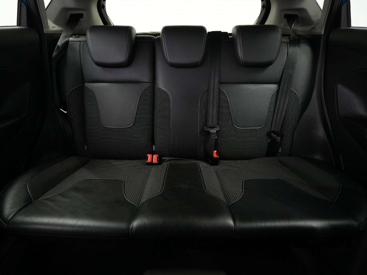 Used Ford Fiesta 2015 for sale - 76278452: Photo 24