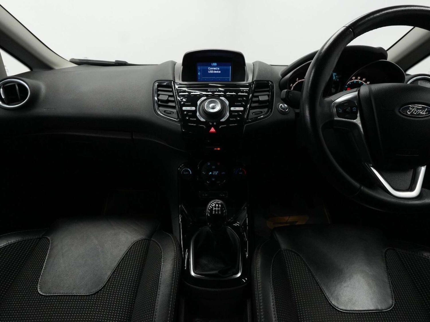 Used Ford Fiesta 2015 for sale - 76278452: Photo 54