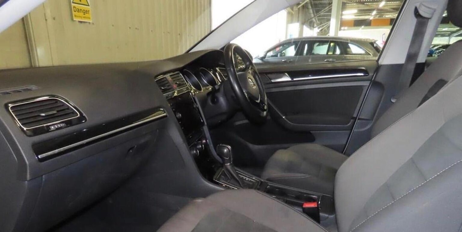 Used Volkswagen Golf 2019 for sale - 77721313: Photo 3