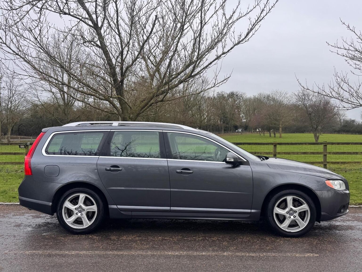 Used Volvo V70 2010 for sale - 77482294: Photo 10