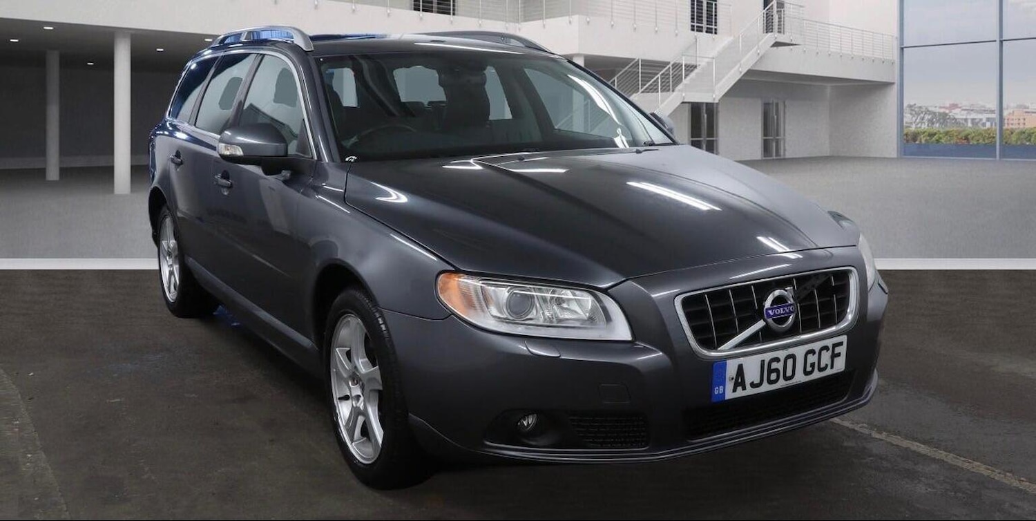Used Volvo V70 2010 for sale - 77482294: Photo 2