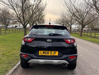 Used Kia Stonic 2018 for sale - 77459894: Photo