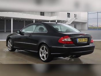 Used Mercedes-Benz CLK 2009 for sale - 76687419: Photo