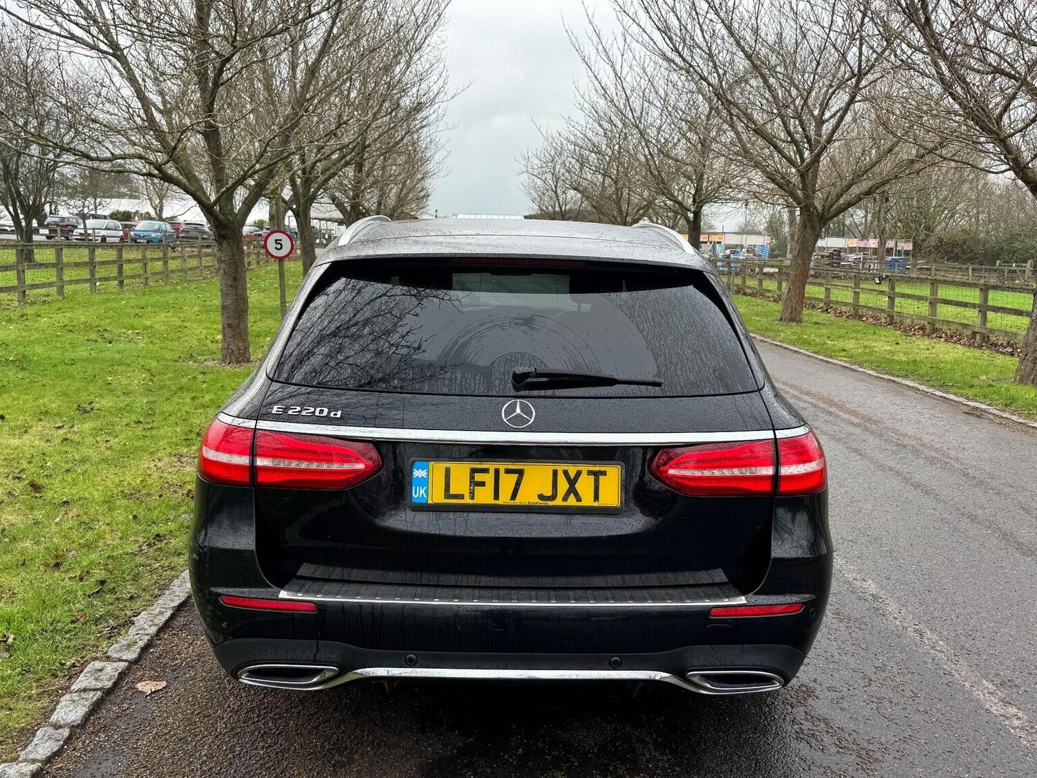 Used Mercedes-Benz E Class 2017 for sale - 77445680: Photo 11