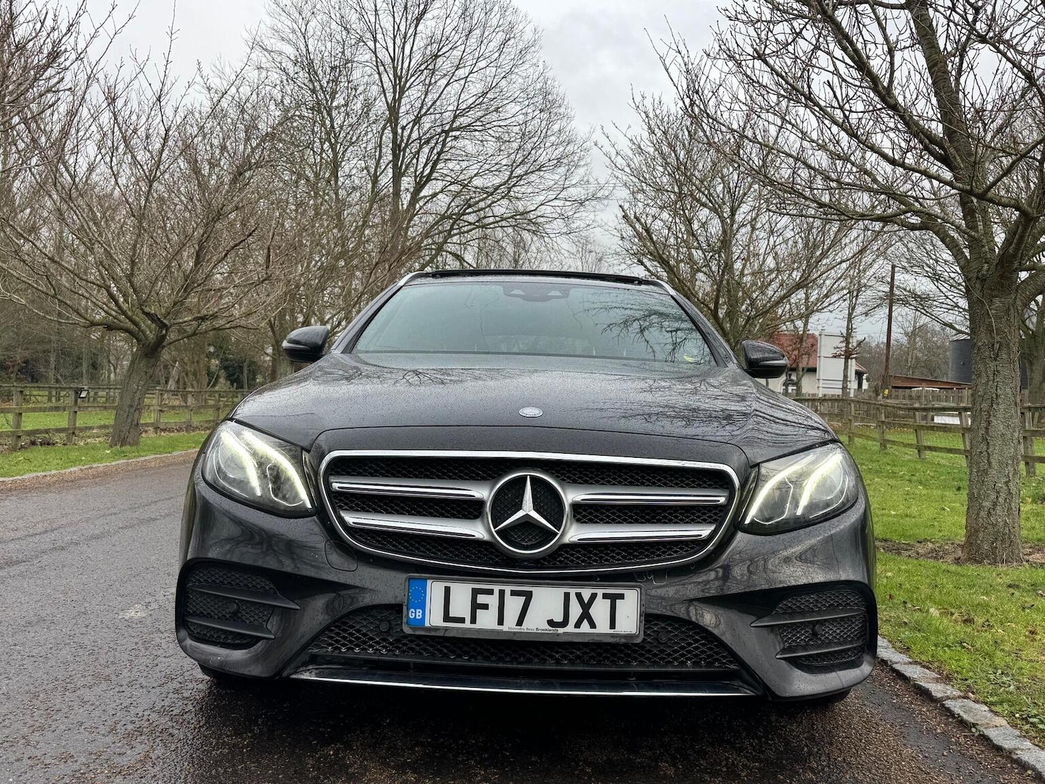 Used Mercedes-Benz E Class 2017 for sale - 77445680: Photo 4