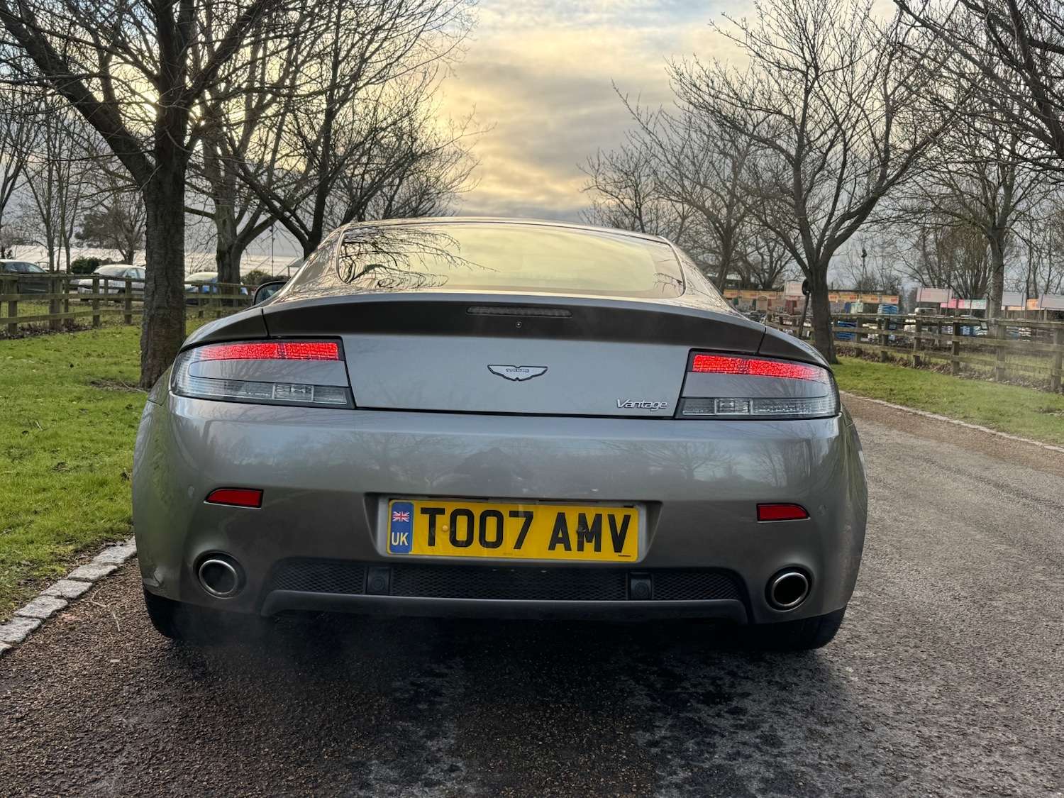 Used Aston Martin Vantage 2011 for sale - 77339648: Photo 19