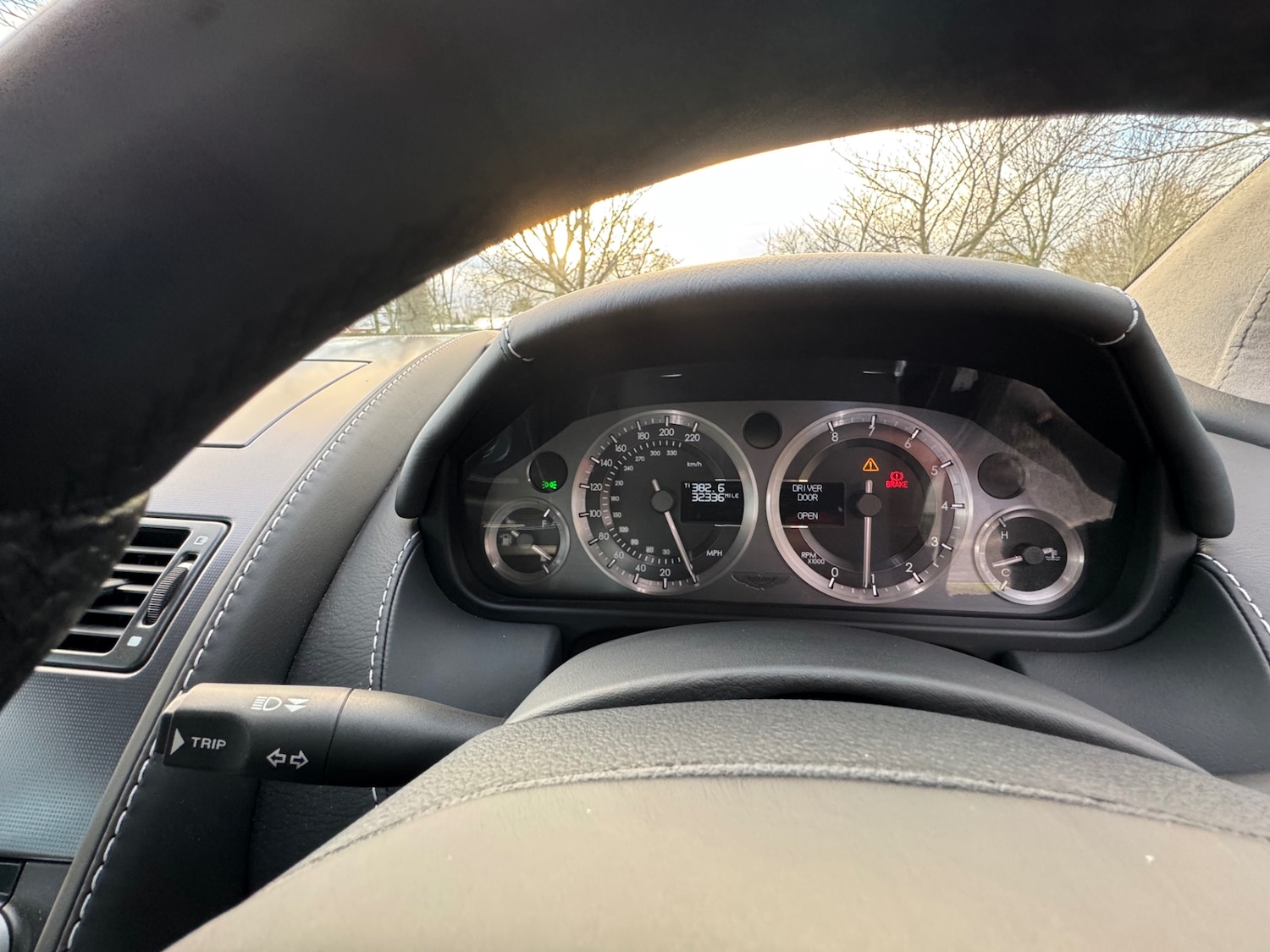 Used Aston Martin Vantage 2011 for sale - 77339648: Photo 28