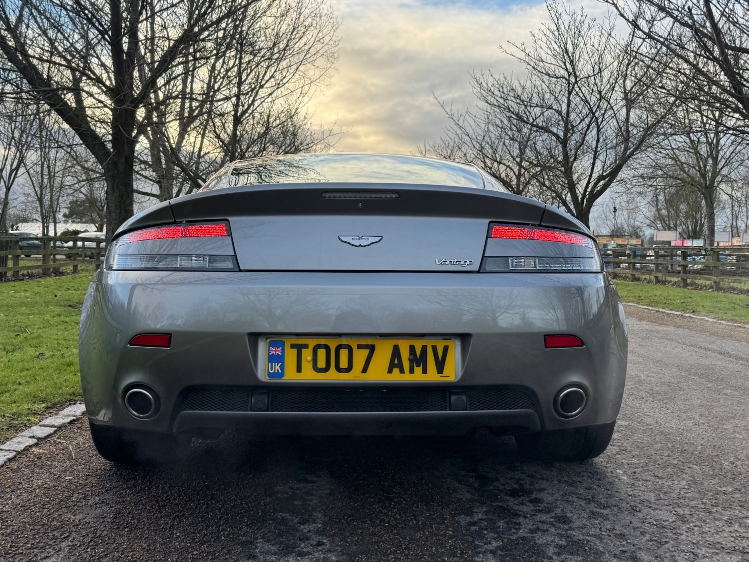 Used Aston Martin Vantage 2011 for sale - 77339648: Photo 6