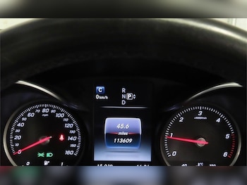 Used Mercedes-Benz C Class 2015 for sale - 78155329: Photo