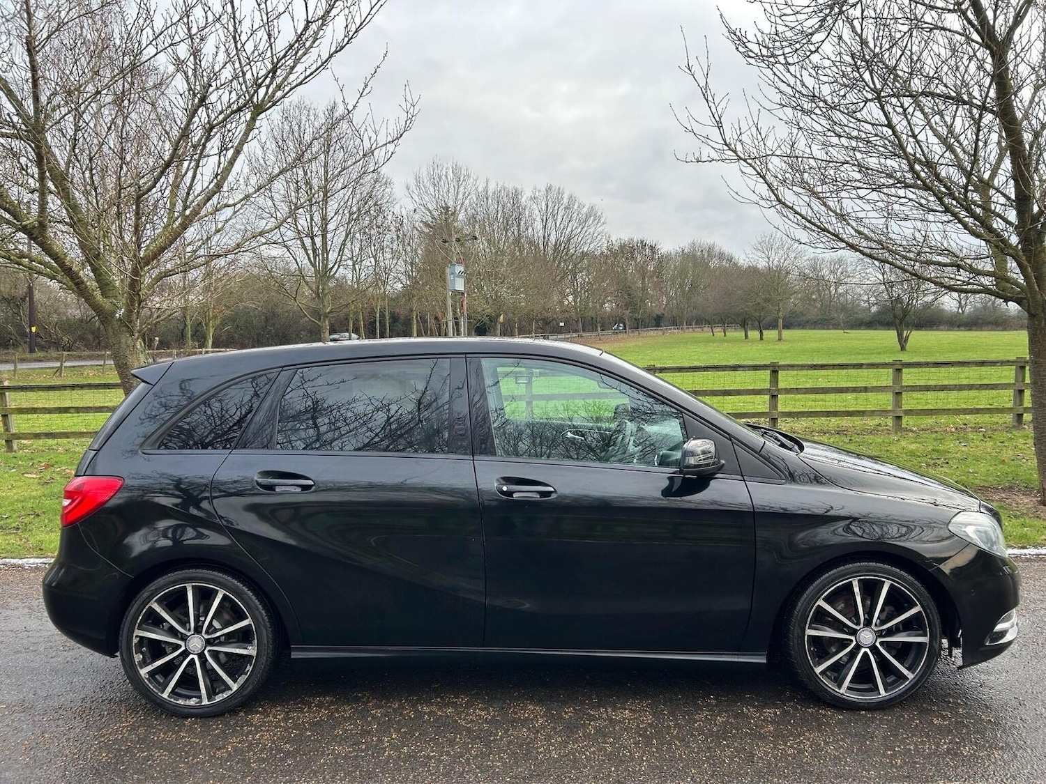 Used Mercedes-Benz B Class 2014 for sale - 77445676: Photo 11