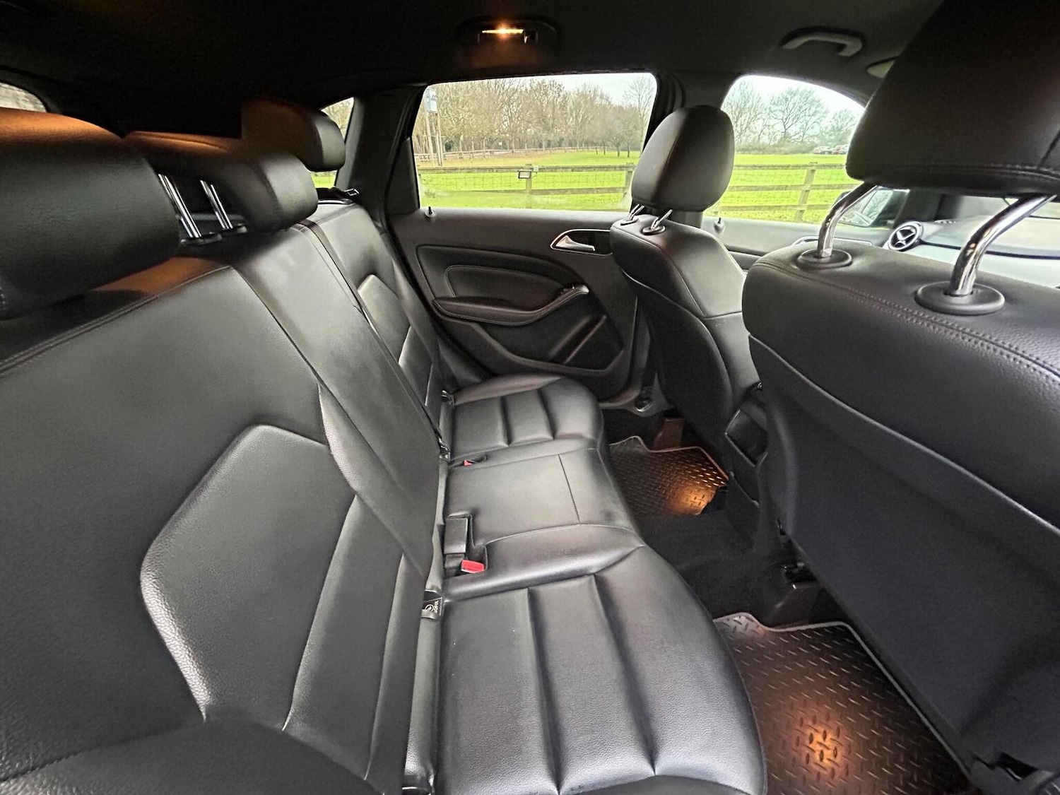 Used Mercedes-Benz B Class 2014 for sale - 77445676: Photo 17