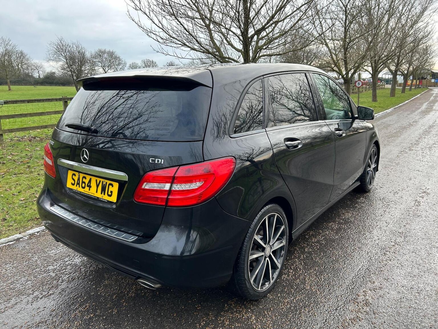 Used Mercedes-Benz B Class 2014 for sale - 77445676: Photo 8