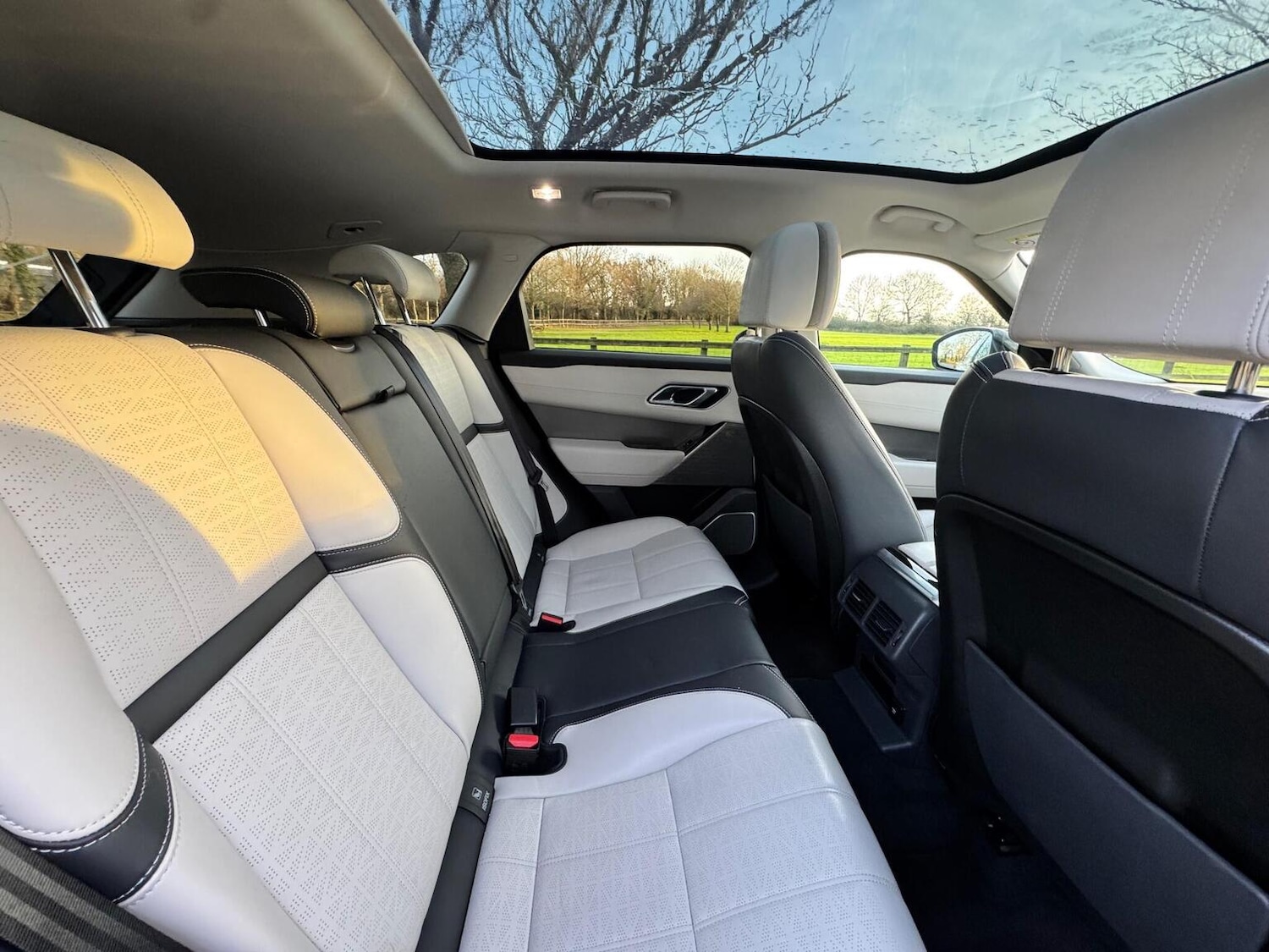 Used Land Rover Range Rover Velar 2018 for sale - 77445667: Photo 24