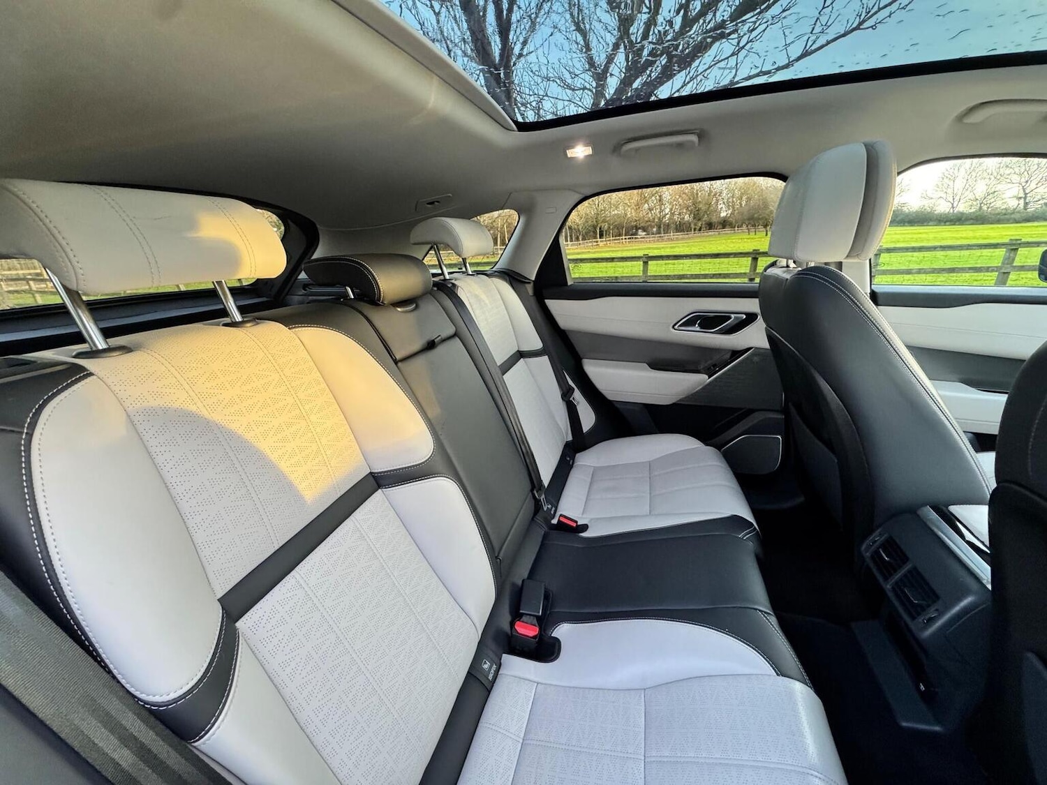 Used Land Rover Range Rover Velar 2018 for sale - 77445667: Photo 25