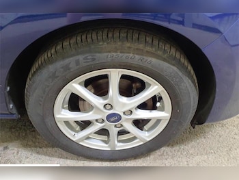 Used Ford Fiesta 2017 for sale - 79324005: Photo