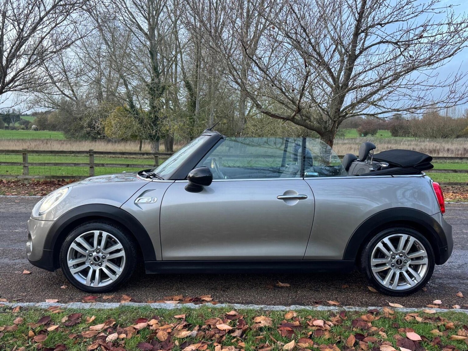 Used MINI Convertible 2016 for sale - 77445690: Photo 10