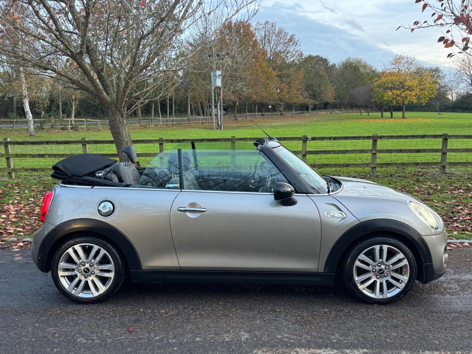 Used MINI Convertible 2016 for sale - 77445690: Photo 24