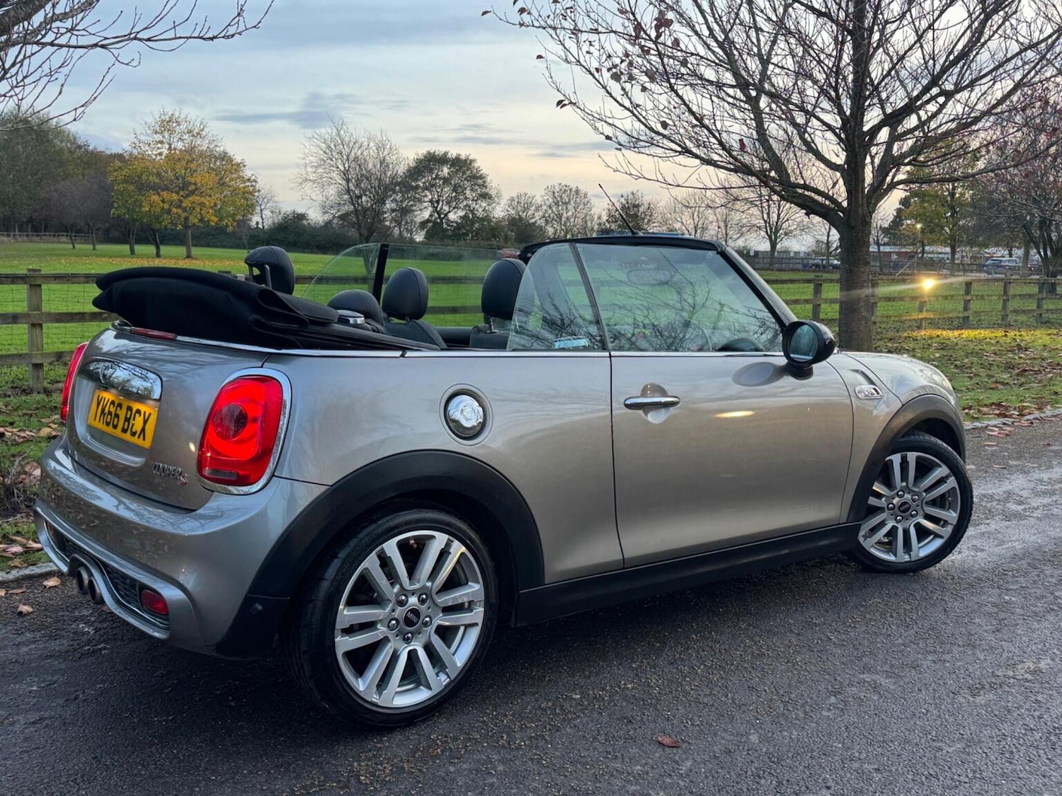 Used MINI Convertible 2016 for sale - 77445690: Photo 3