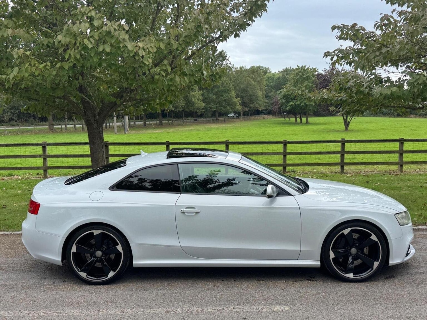 Used Audi RS5 2011 for sale - 77445659: Photo 32