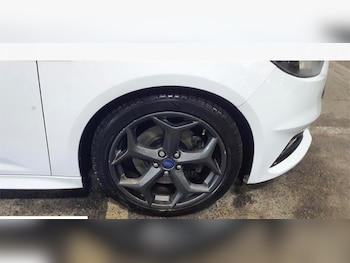 Used Ford Focus 2015 for sale - 76576171: Photo