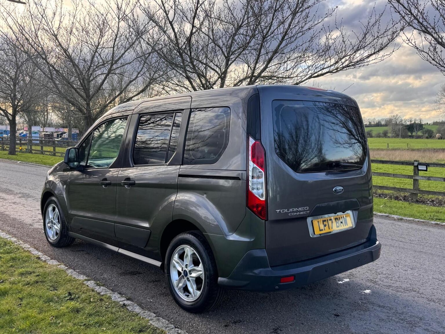 Used Ford Tourneo Connect 2017 for sale - 77981824: Photo 3