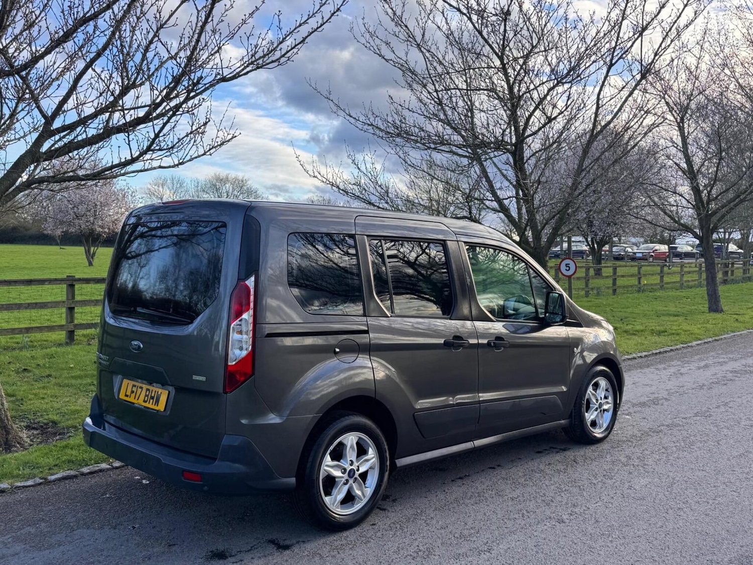 Used Ford Tourneo Connect 2017 for sale - 77981824: Photo 5